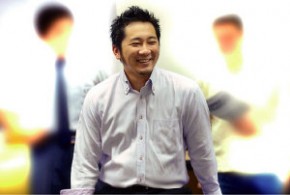 株式会社ケアプラス　代表取締役社長　山下 寿朗