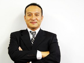 ロックスインターナショナル株式会社　代表取締役　岡田 豊
